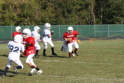 youth football players on the football field